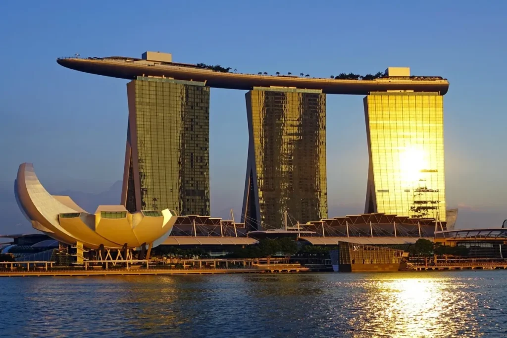 Top 10 Most Visited Cities in the World 2025 – दुनिया के 10 सबसे ज़्यादा देखे जाने वाले शहर 8 Top 10 Most Visited Cities in the World 2025